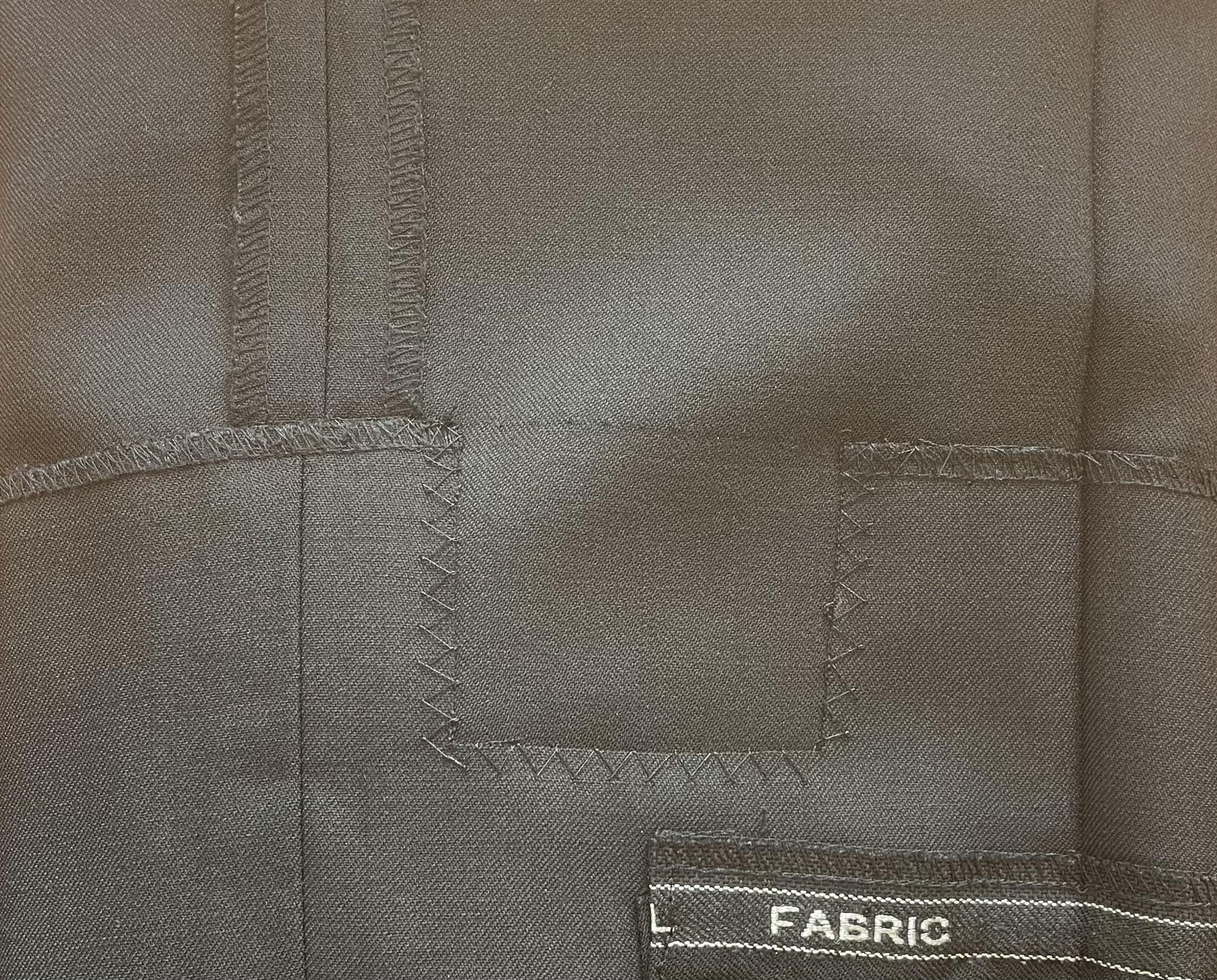 スラックスのスソから取った例